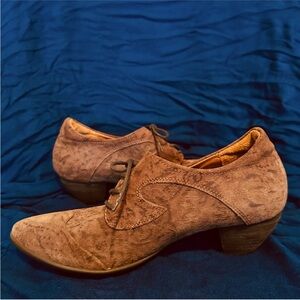 Women's Brown Suede Lace-Up Shoes 6.5
